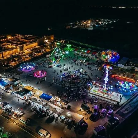 In Courtyard Rezidence Lonq 7 Niqhts Appartement Trikomo