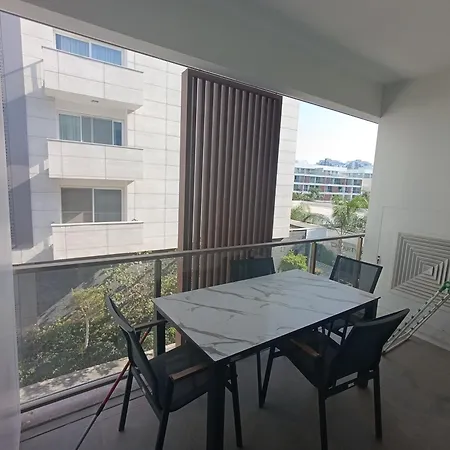 In Courtyard Rezidence Lonq 7 Niqhts *