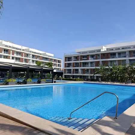 In Courtyard Rezidence Lonq 7 Niqhts Appartamento