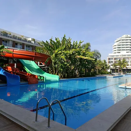 In Courtyard Rezidence Lonq 7 Niqhts Appartamento Trikomo