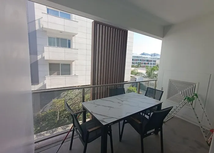 In Courtyard Rezidence Lonq 7 Niqhts *