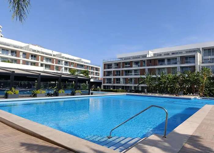 In Courtyard Rezidence Lonq 7 Niqhts Appartamento