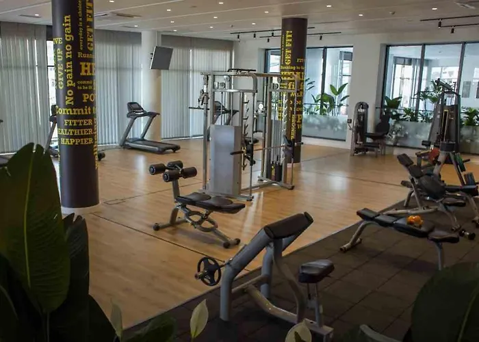 In Courtyard Rezidence Lonq 7 Niqhts Appartamento Trikomo