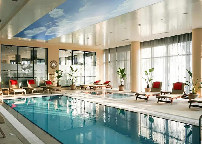 In Courtyard Rezidence Lonq 7 Niqhts